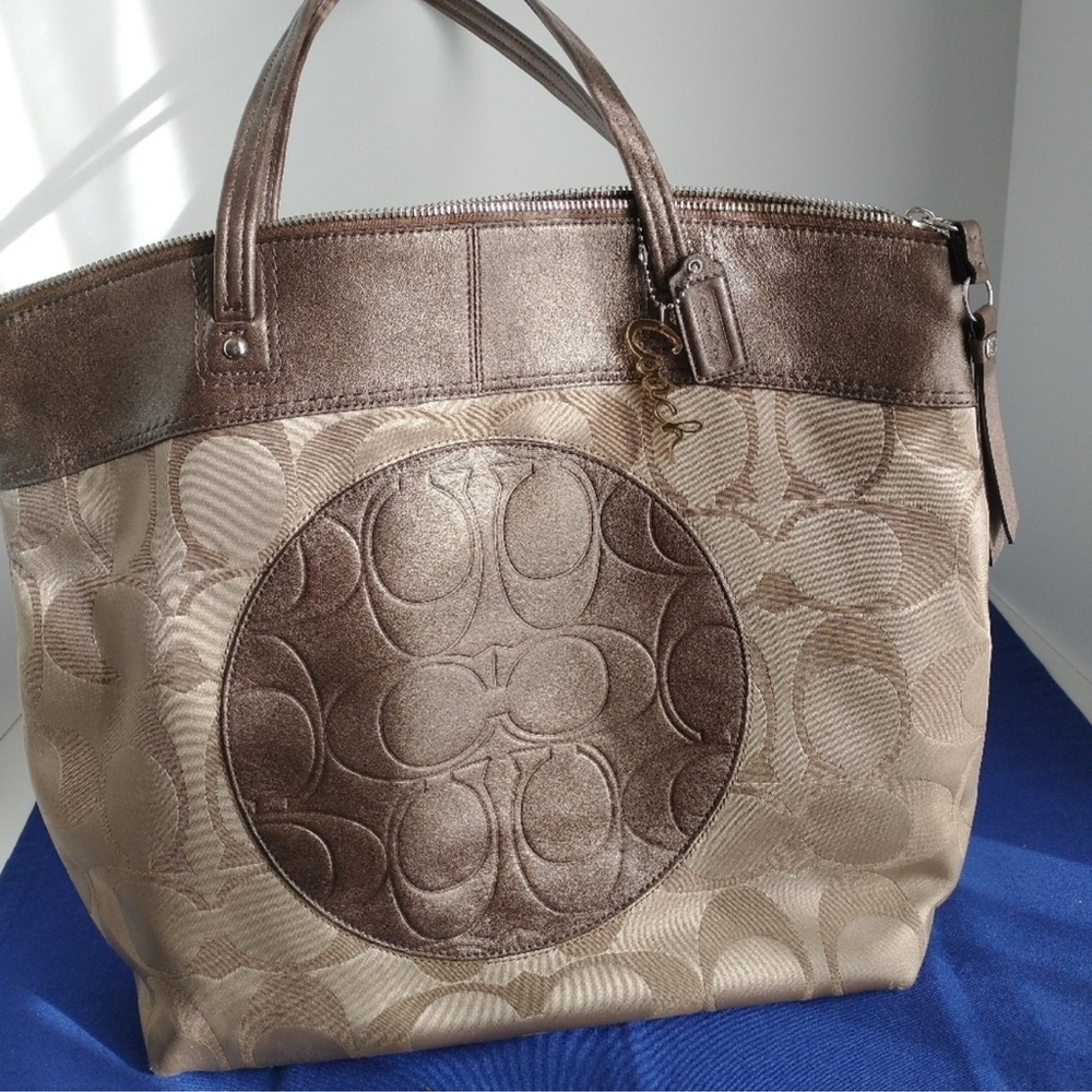 COACH Signature Laura Tote Shoulder Bag Beige Metallic Finish Canvas/Leather - Picture 8 of 10